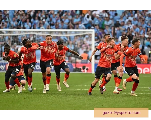 聚焦卢顿俱乐部崛起之路：小城球队奋进英伦赛场传奇新篇章故事录